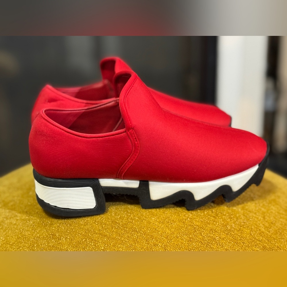 iRi WES I Red Low Top Sneaker – Size 7.5/37.5 – Red - Picture 5 of 9